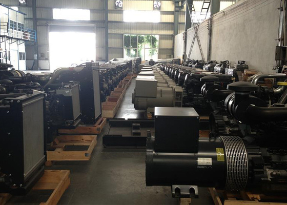 300 KVA FPT Dieselgenerator mit Stamford / Mecc Alternator Immobiliennutzung